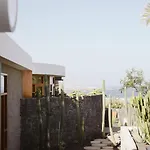 Canaryislandshost I Natural Villa Famara